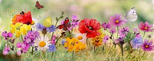 Sommerpanorama: Wildblumen mit Schmetterlingen und Hummeln