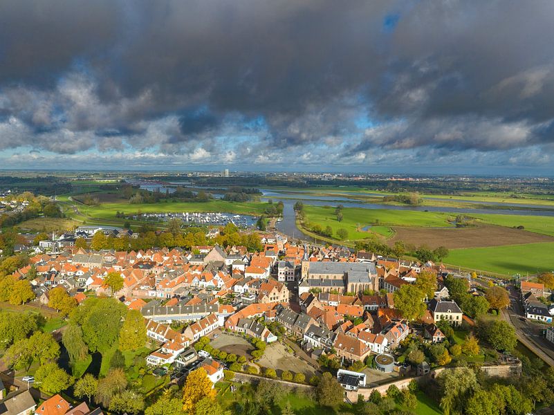 Vue aérienne de Hattem lors d'une belle journée d'automne par Sjoerd van der Wal Photographie