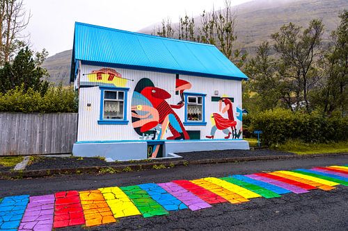 Traditionele houten huizen in Seydisfjordur op IJsland
