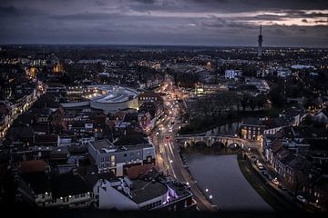 Avond Stadsuitzicht centrum Roermond Limburg Nederland von Margriet Cloudt