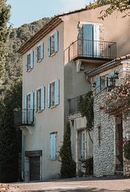 French village in Provence | authentic and colourful travel photography | southern France by Amber Kessels Photography