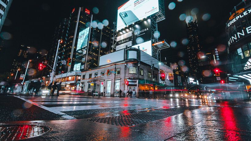 Toronto by Hello Pompoyo