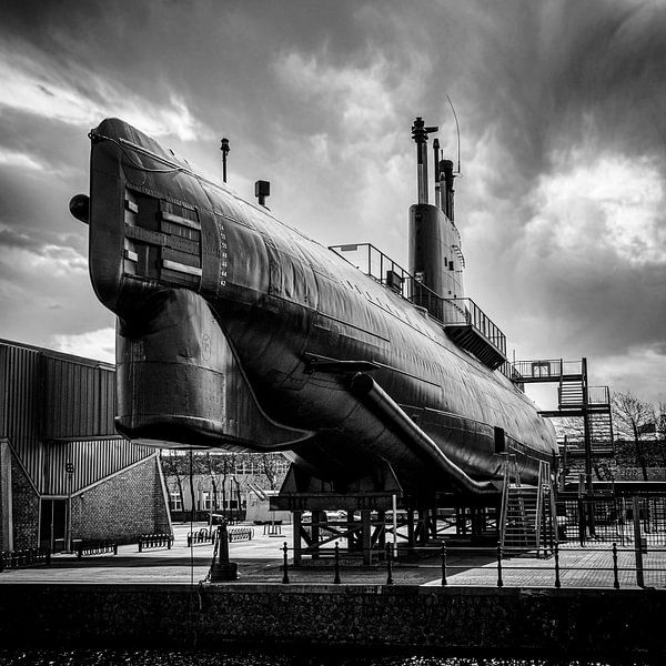 Submarine Tuna - Den Helder by Bertil van Beek
