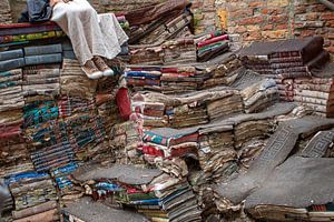 Venedig - Büchertreppe in der Buchhandlung „Acqua Alta“