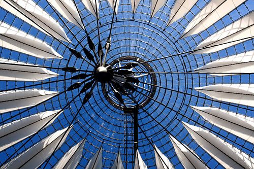 BERLIJN Potsdamer Platz - grote stad varen