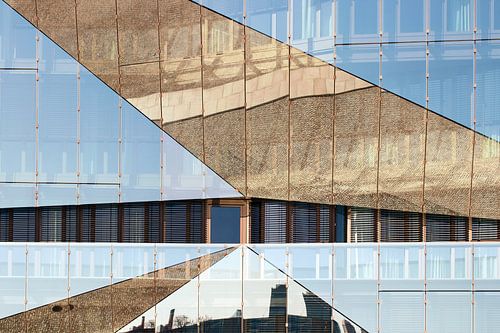 BERLIJN Cube Berlijn glazen gevel - kubusvleugels