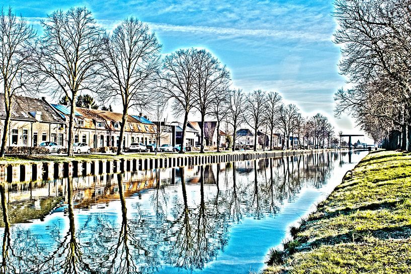 Le canal du Zuid-Willemsvaart avec réflexion sur l'eau par Jolanda de Jong-Jansen