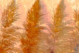 Phantasie Wiese in warmen Farben von Mad Dog Art