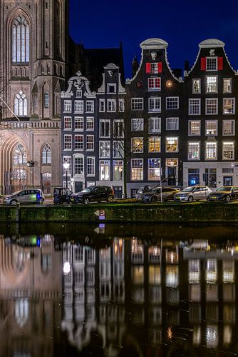 Amsterdam by night by Henk Verheyen