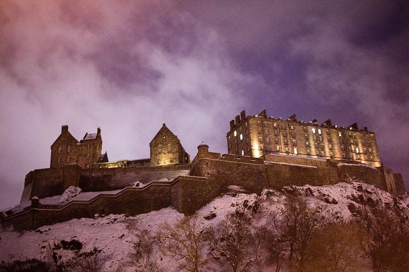 Edinburgh by Hello Pompoyo