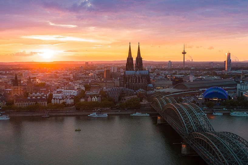 Sonnenuntergang Köln von Sake van Pelt