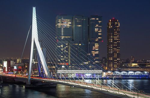 De Erasmusbrug en Wilhelminapier in Rotterdam