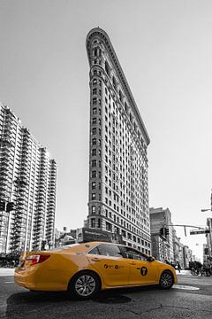 Flat Iron Building New York Gelbes Taxi von Carina Buchspies