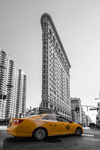 Flat Iron Building New York Yellow Taxi by Carina Buchspies