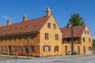 Gele huizen in Nyboder Kopenhagen van Sander Groenendijk thumbnail