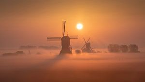 Mühlen bei Sonnenaufgang I von Sven Broeckx