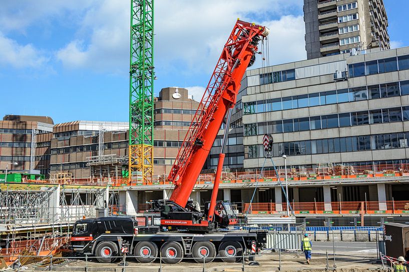 Mammoet mobiele hijskraan: Grove Gmk 5130-2. van Jaap van den Berg