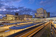 Utrecht Centraal Station by night van Russcher Tekst & Beeld thumbnail
