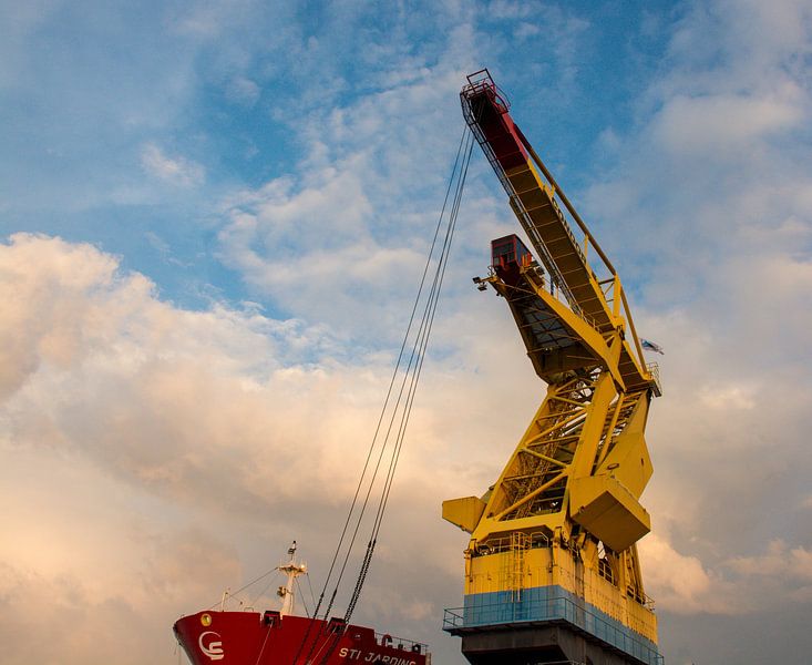 Bow of an ocean-going vessel and the crane by scheepskijkerhavenfotografie