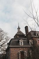 Die Turmspitze der verlassenen Burg