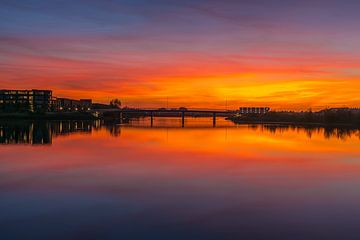 Kleurrijke zonsondergang van Andrea Pijl - Pictures