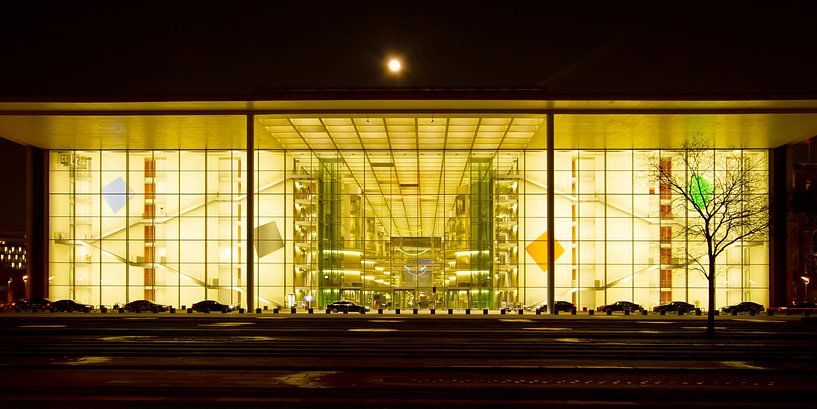 BERLIN Regierungsviertel Façade en verre- the facade par Bernd Hoyen