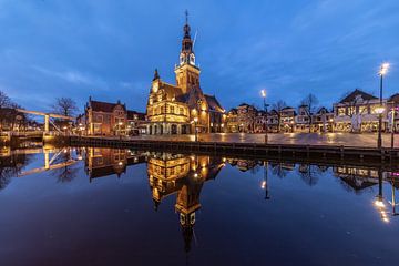 Waagplein Alkmaar tijdens het blauwe uur (2) van jaapFoto