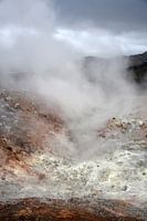 zwavel lava stoom bij Landmannalaugar, Ijsland