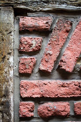 Ziegel mit Holz