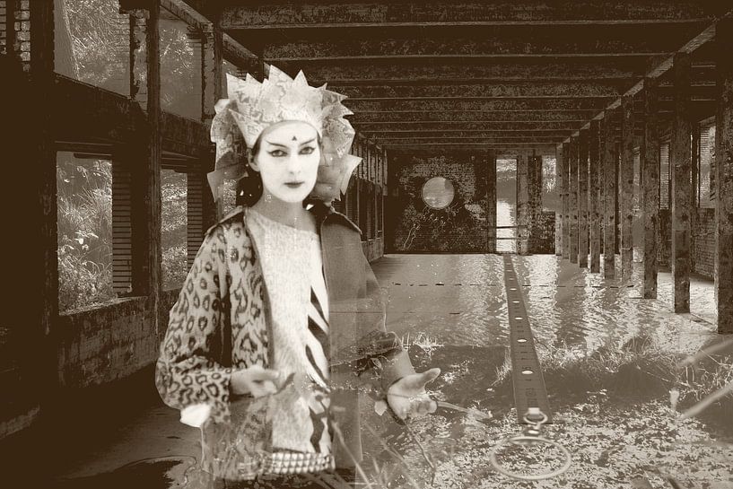 Fade in sepia by True Color Stories