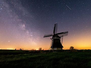 Molen met de milkyway van Ewold Kooistra