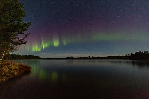 Dance of the North - Northern Lights over the lake at the Blaubeerhütte