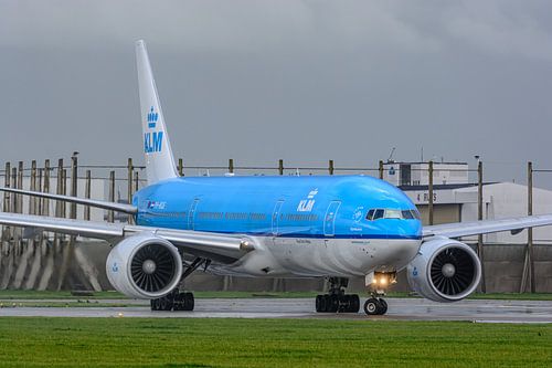 KLM Boeing 777-200 passagiersvliegtuig.