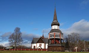Gamla kyrka, de oude kerk van Älvros in Zweden van Aagje de Jong