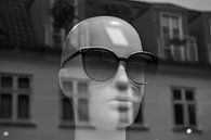 Faces of emptiness in de etalages in de winkelstraat van Zaankanteropavontuur thumbnail