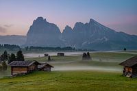 Alpe di Siusi avec brouillard au sol