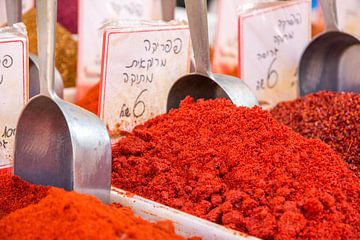 Kruiden op een markt in Israël van Reis Genie