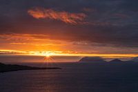 Sonnenuntergang über dem Meer in Irland