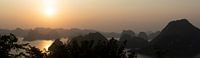 Zonsondergang in Halong bay