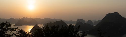 Sonnenuntergang in der Halong bay