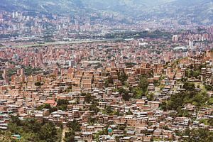 Medellín stad in de bergen van Ronne Vinkx