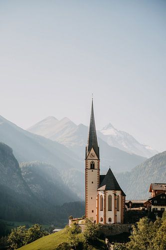 Berg dorpje Heiligenblut aan het einde van de Grossglockner in Oostenrijk (Alpen)