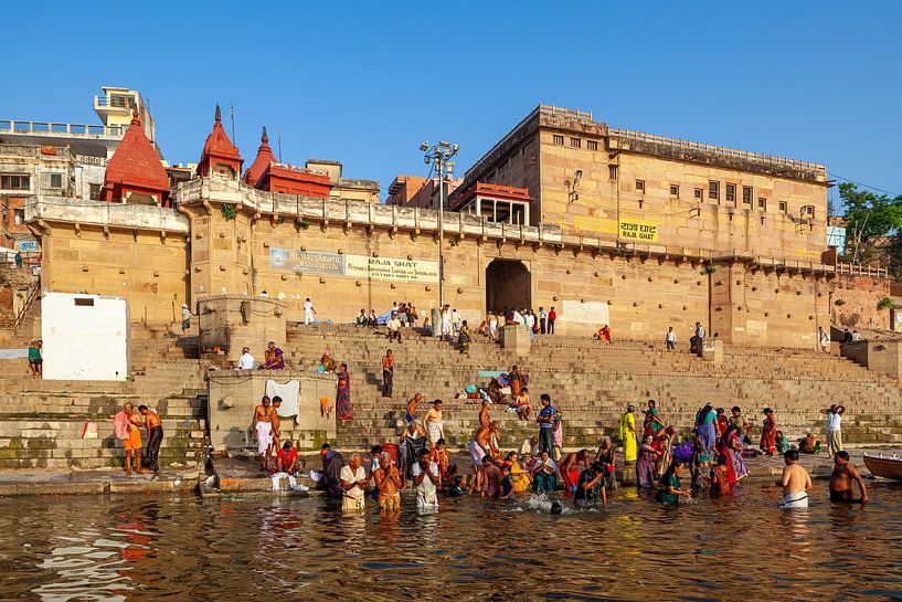 Die Ghats von Varanasi am Ganges von Roland Brack