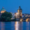 Prag - die Karlsbrücke zur blauen Stunde von t.ART