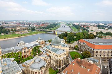 Uitzicht over Dresden en de Elbe van ManfredFotos