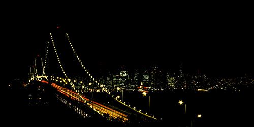 Bay Bridge bij nacht