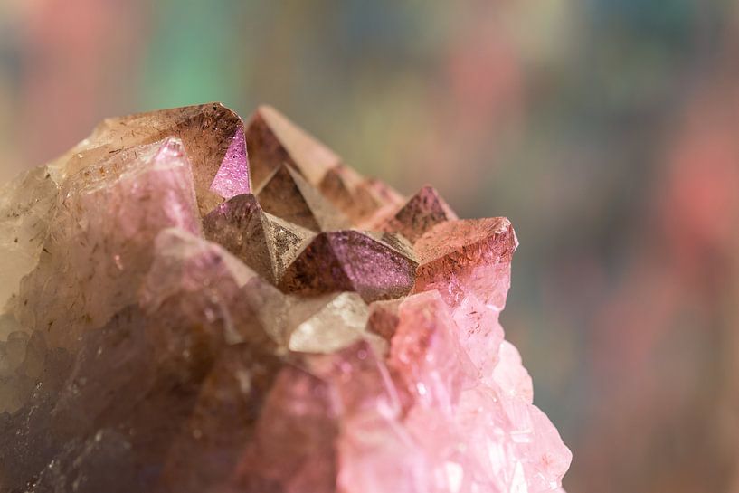 Cristaux d'une Améthyste en rose pastel et lilas par Lisette Rijkers
