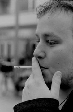 Sigaret roken op straat van Melvin Meijer