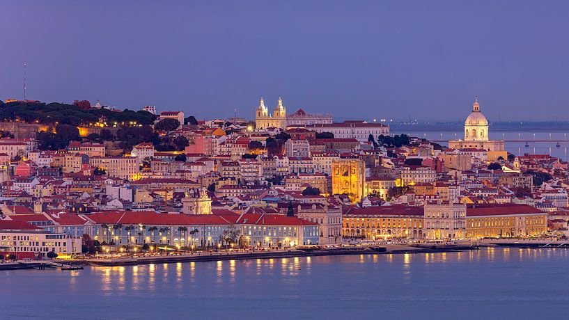 Evening in Lisbon, Portugal (3) by Adelheid Smitt