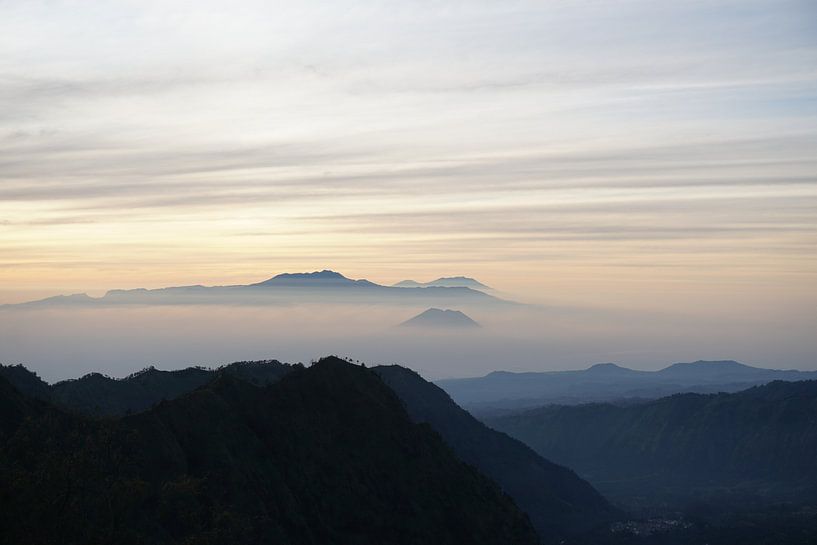 Misty Mountains by Sinne Schouten